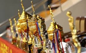 隐蔽骗术：揭秘“牌局中的‘药引子’策略”——先让新手连赢三天的逻辑。（隐蔽陷阱：拆解牌局“药引子”策略——为什么要先让新手连赢三天）