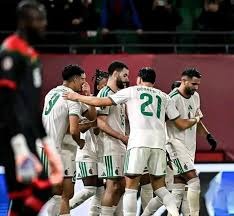 2025 赛季回顾：大谷翔平凭借 55 轰 102 打点的全面数据，获评年度最佳指定打击（DH）